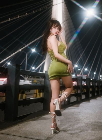 少妇呻吟翘臀后进爆白浆_720手机在线看